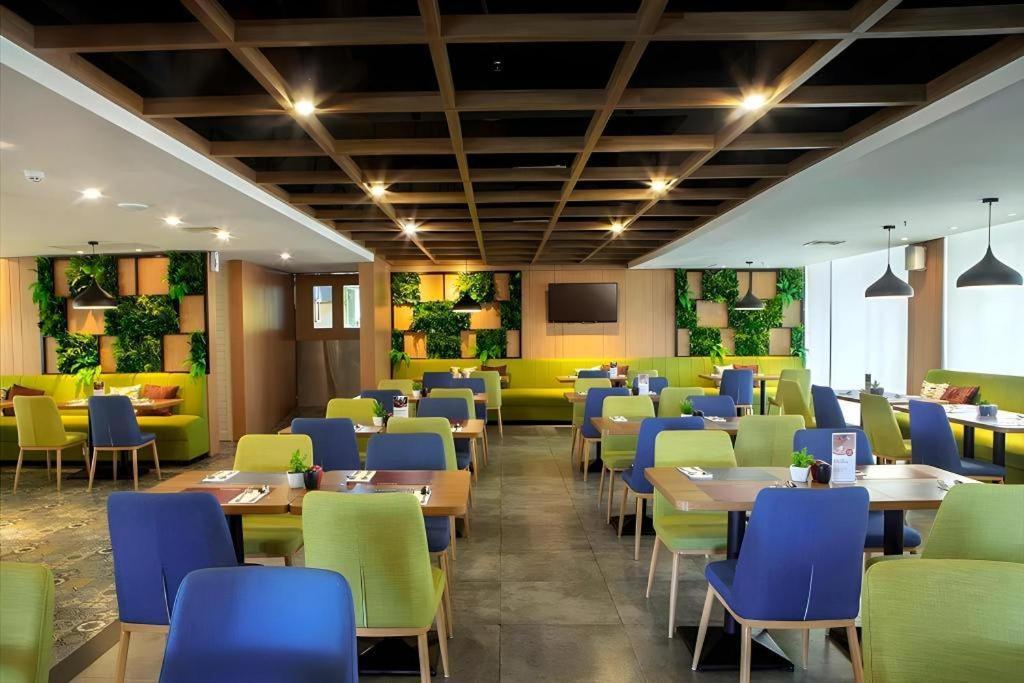 Dafam Pacific Caesar 3* Surabaya